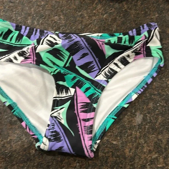 Girls bikini size 7 Kanu surf. NWT - Picture 4 of 9